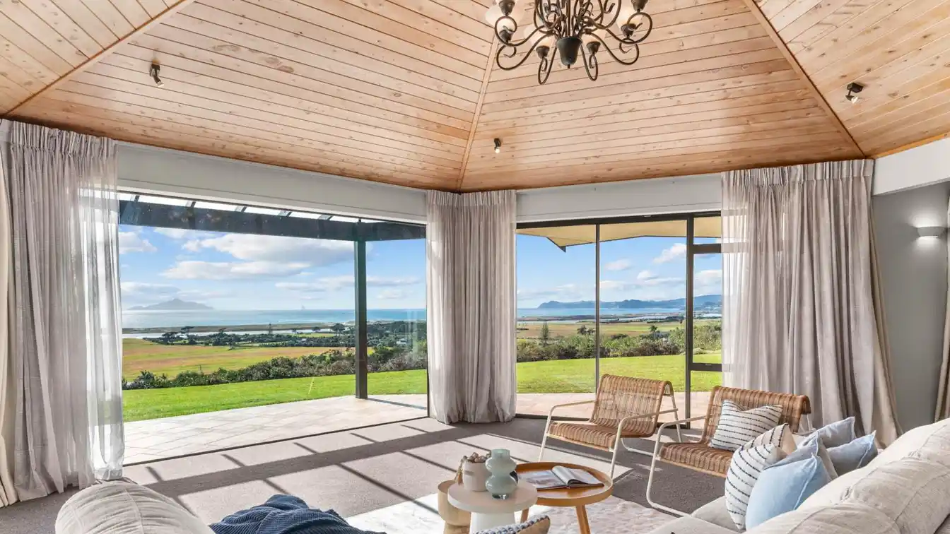 Sea Views on Seamore Rise