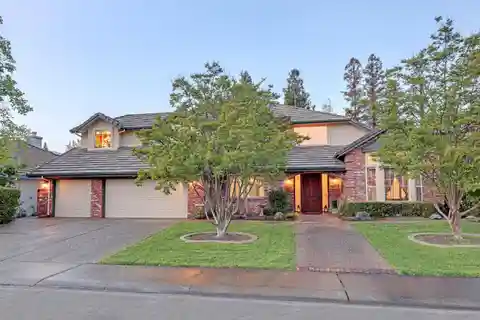 Light-Filled Home on Quiet Cul-De-Sac