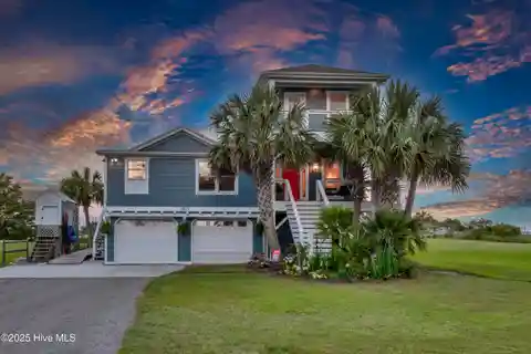 Private Waterfront Retreat on Masonboro Island
