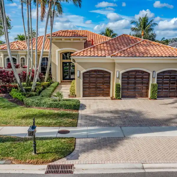 ELEGANT DESIGN WITH MODERN UPGRADES IN COUNTRY CLUB AT MIRASOL