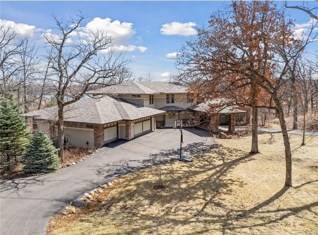 Resort-like North Oaks Property