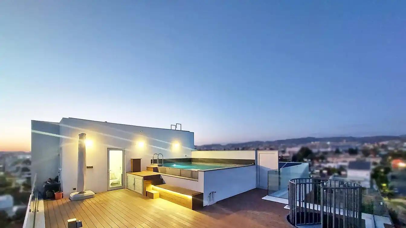 Luxury Sea View Apartment with Private Roof Garden