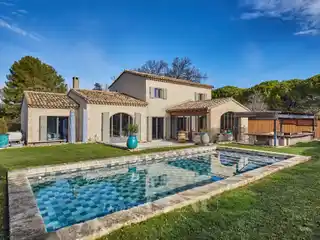 Peaceful Retreat with Pool and Summer Kitchen