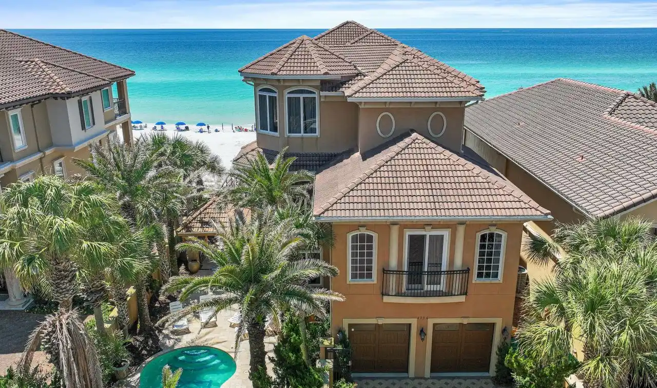 Breathtaking Gulf-front Retreat in Exclusive Destiny by the Sea