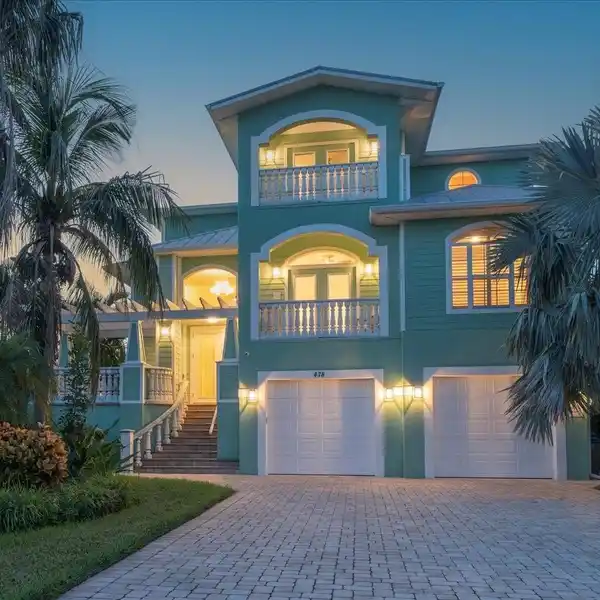 TURNKEY WATERFRONT HOME