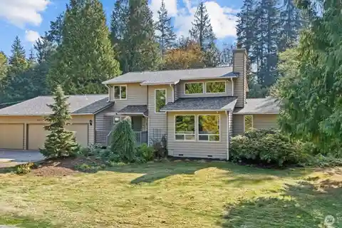 Beautiful Home on 1.2 Private Acres