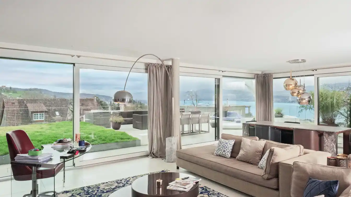 Luxury Apartment with Private Garden and Pool