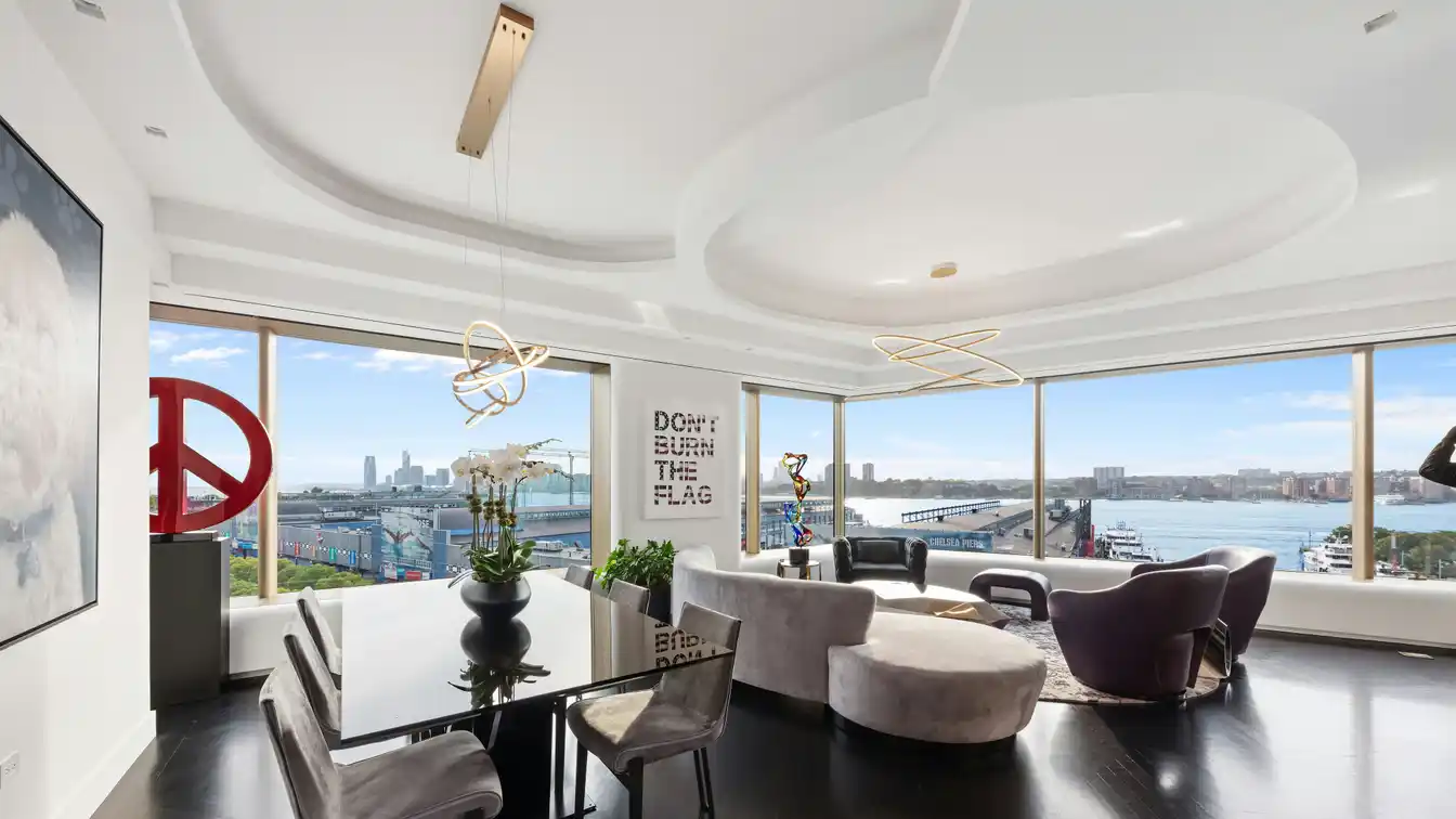 Exquisitely Chic New York Residence