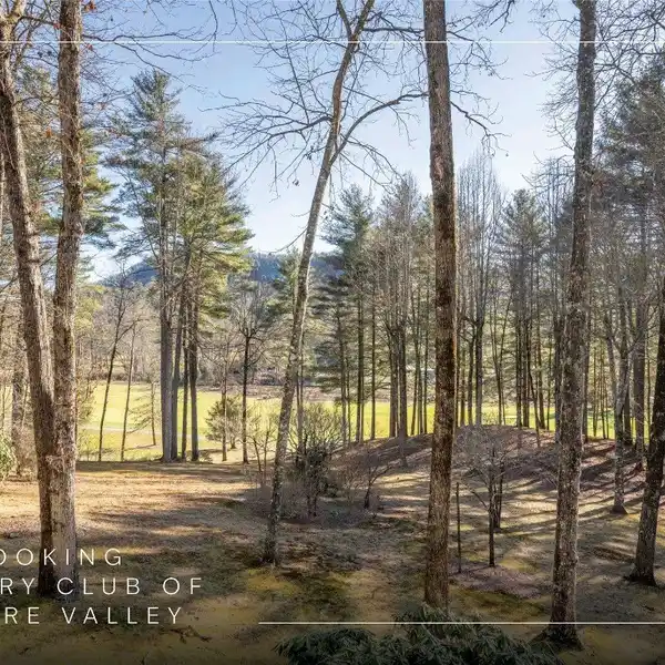 MAJESTIC SETTING ABOVE THE COUNTRY CLUB OF SAPPHIRE VALLEY