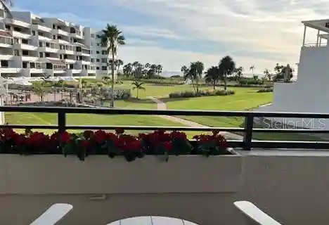 Luxury Gulf-Front Living