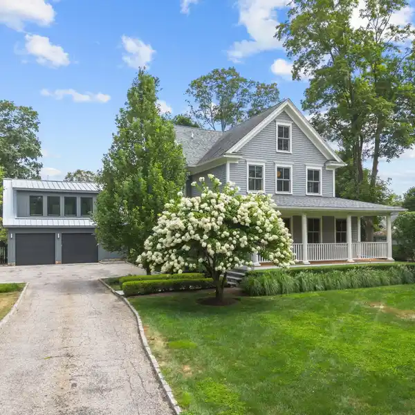 TIMELESS 1900S ESTATE WITH CONTEMPORARY UPGRADES