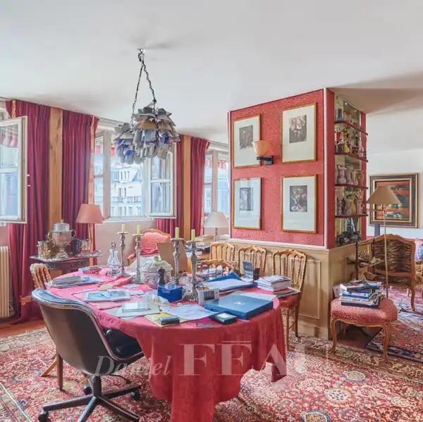 BRIGHT AND PEACEFUL TOP FLOOR APARTMENT