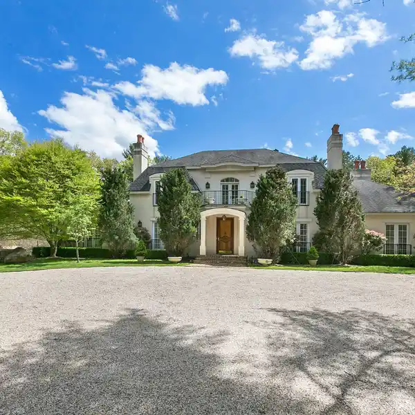 FABULOUS EUROPEAN VILLA FOR RENT