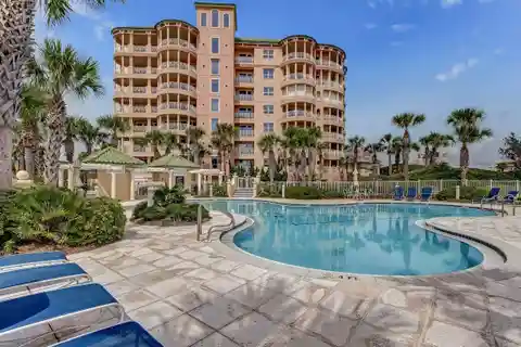 Highly Sought-after 7th Floor Luxury Oceanfront Penthouse