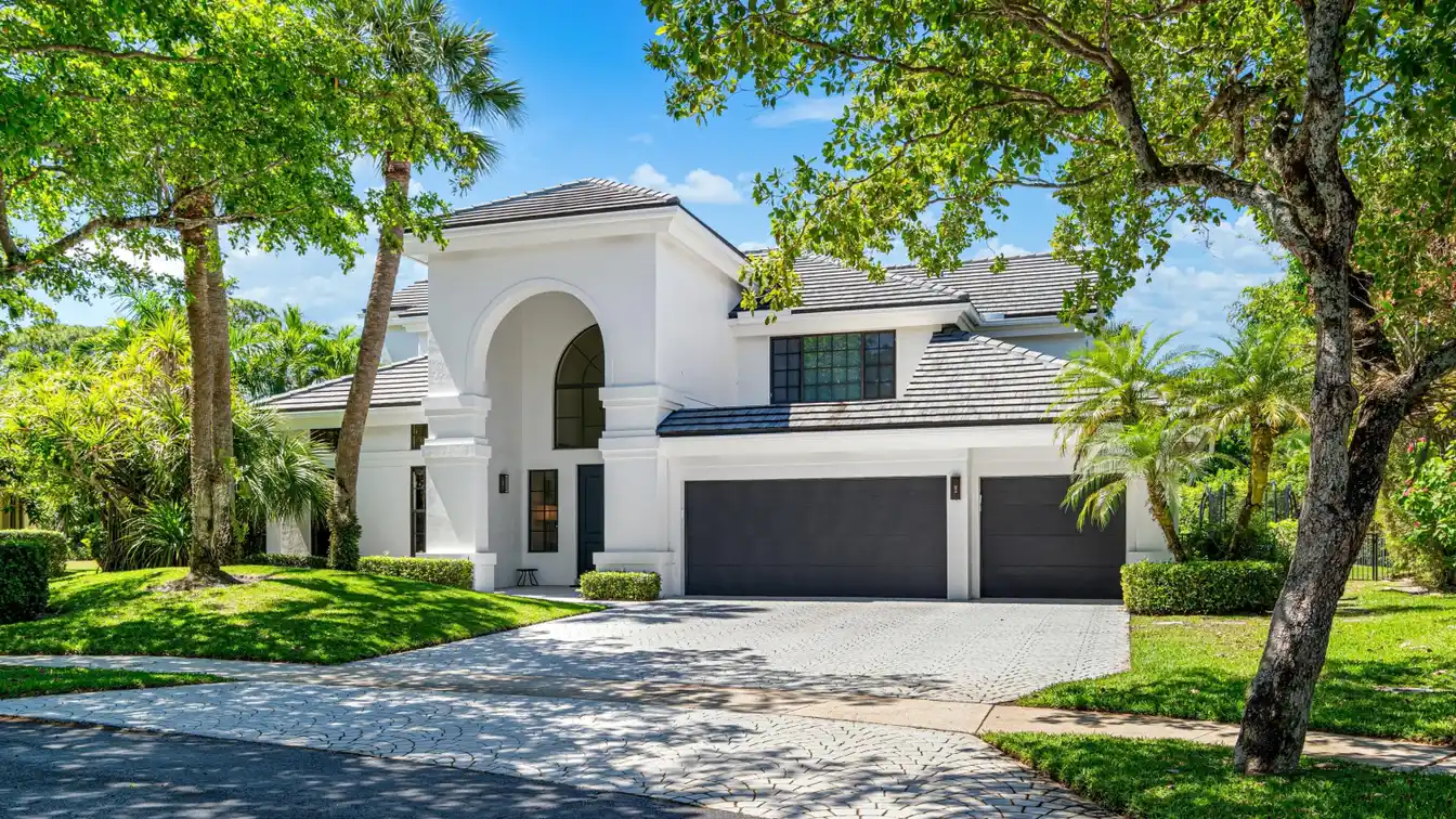 Stunningly Remodeled Estate in Seasons
