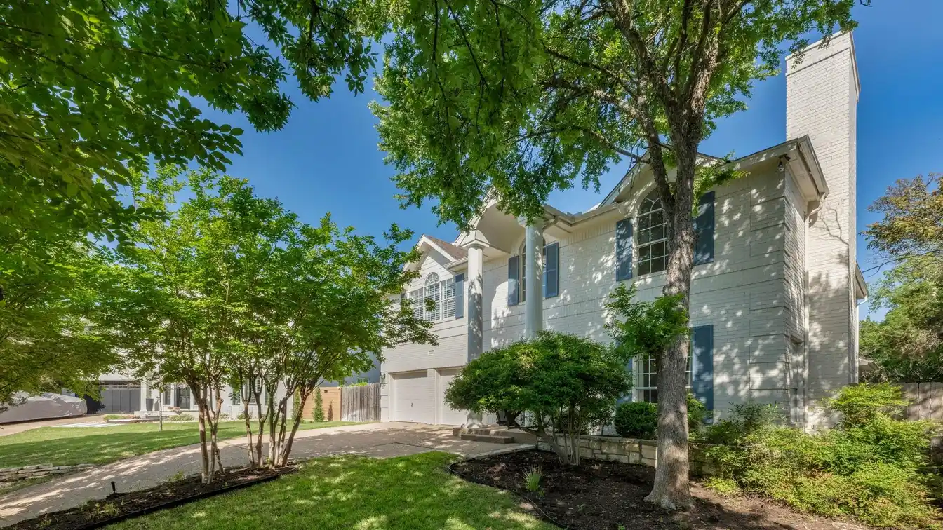 Move-in-ready Home in Desirable Great Hills