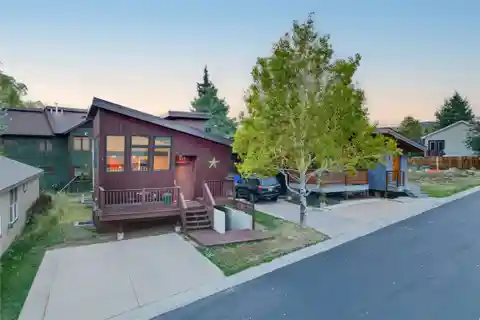 Modern Design Meets Mountain Living