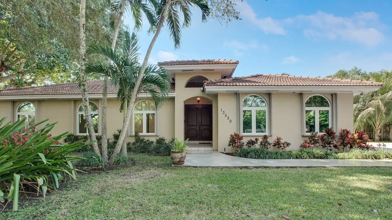 Beautifully Maintained Home on a Spacious South Pinecrest Lot