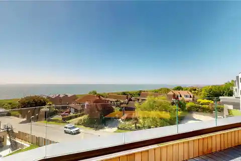Coastal Penthouse with Stunning Sea Views
