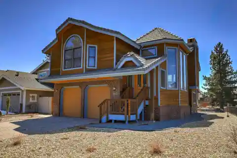 Well-built and Thoughtfully Designed Home