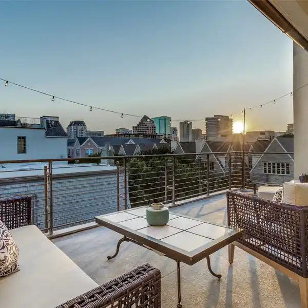 INCREDIBLE FOUR-STORY CONDO