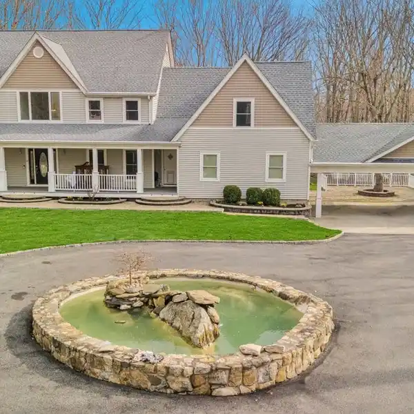 STUNNING CENTER HALL COLONIAL