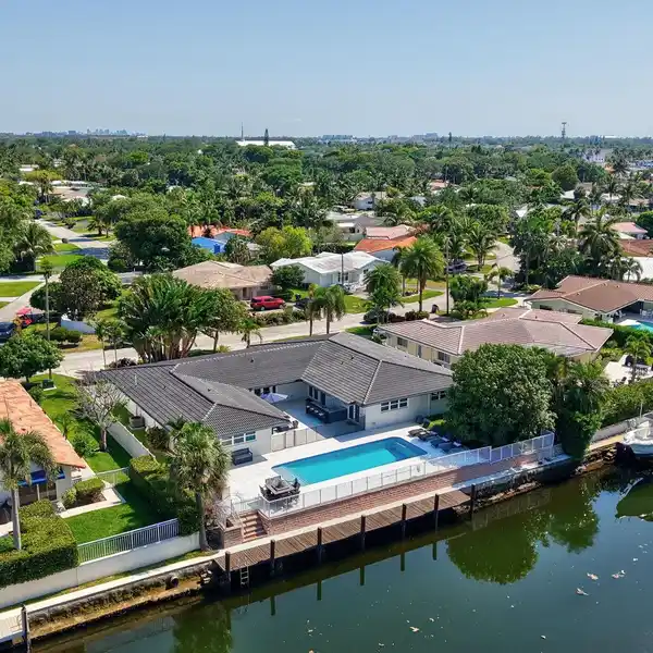 LUXURIOUS LIGHTHOUSE POINT BOATER’S PARADISE