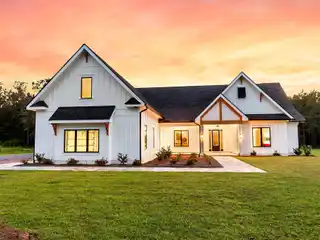 Gorgeous New Open-Concept Home
