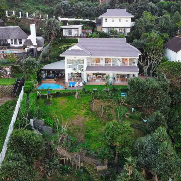 OCEANFRONT ELEGANCE WITH DIRECT BEACH ACCESS