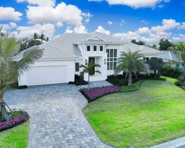EXQUISITE NEWLY COMPLETED PARK SHORE RESIDENCE