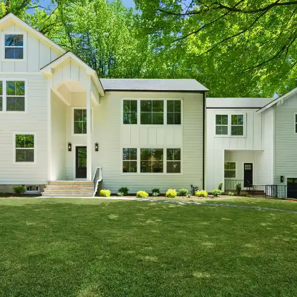 EXCEPTIONAL NEW CONSTRUCTION