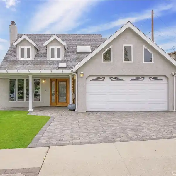 BEAUTIFULLY MAINTAINED HOME IN THE SAN PEDRO HIGHLANDS AREA