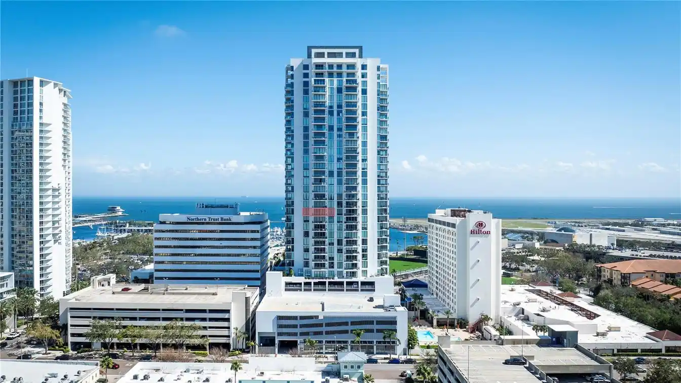 Modern Luxury in the Heart of Downtown