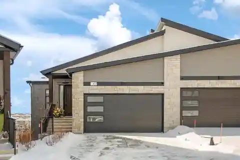 Villa-style Living in Beautiful Royal Oak