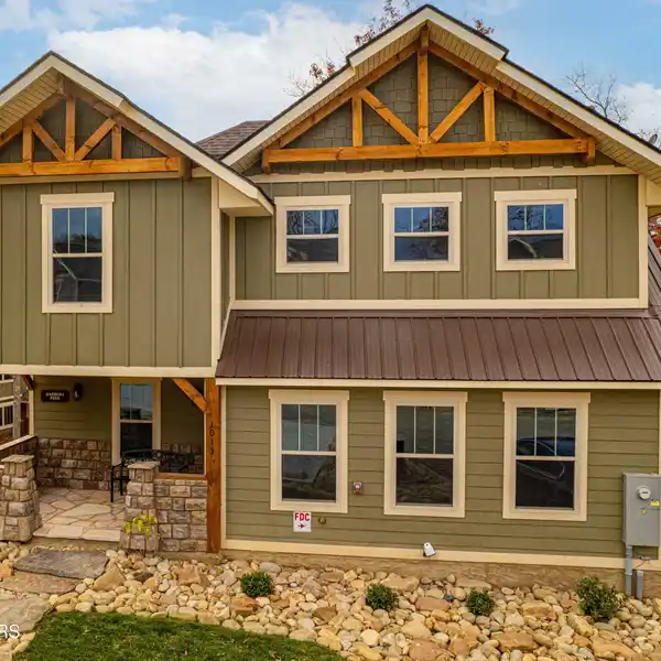 HARMONY PEAK - LUXURIOUS MOUNTAIN CABIN