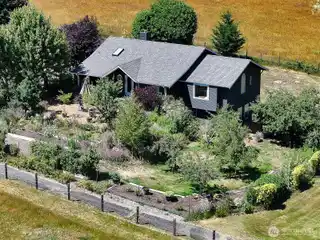 Quintessential Island Farmhouse