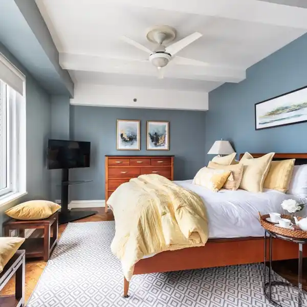 HIGH FLOOR HOME WITH STUNNING CITY VIEWS