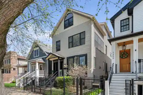 Charming Home in Prime Roscoe Village Location