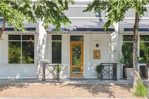 Luxury Condominium in the Landing