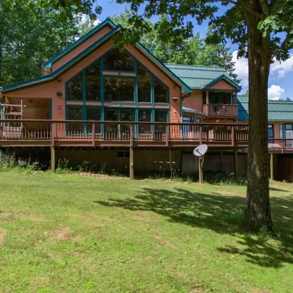 CUSTOM RESIDENCE ATOP 43 SECLUDED MOUNTAIN ACRES