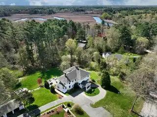 Picturesque Home in Desirable Barque Hill