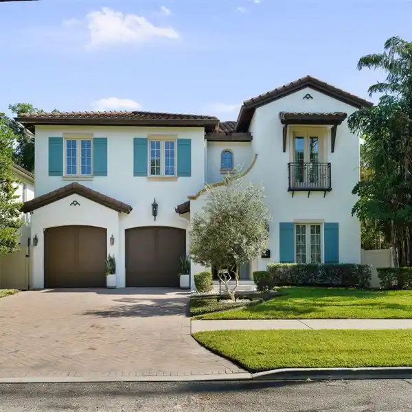LUXURY LIVING IN THE HEART OF BEACH PARK