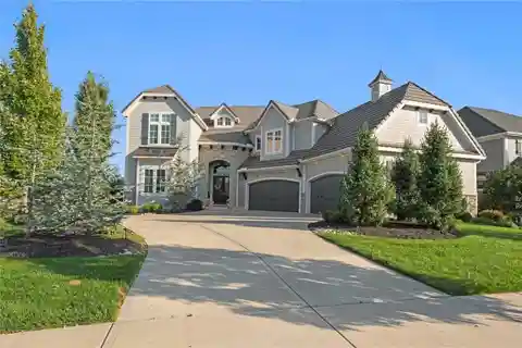 Waterfront Sanctuary in Mills Farm