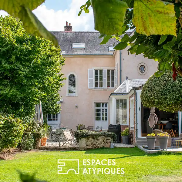 MAGNIFICENT BOURGEOIS HOME WITH WOODED GARDEN