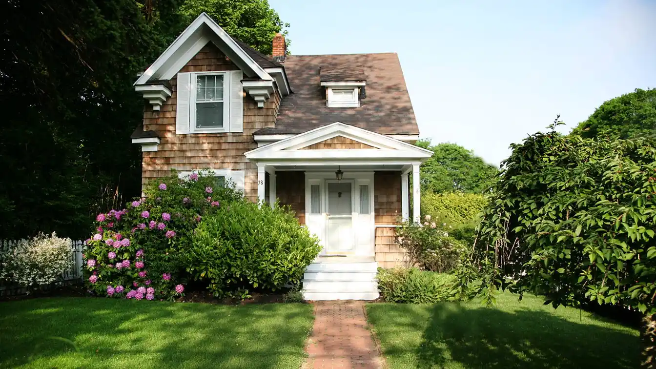 Stylish Cottage in the Heart of Southampton Village