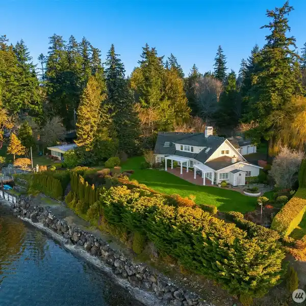 A TIMELESS TESTAMENT TO THE PACIFIC NORTHWEST LIFESTYLE
