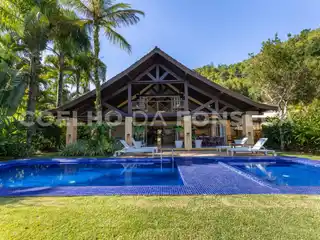 Unique Property in Exclusive Praia Da Baleia
