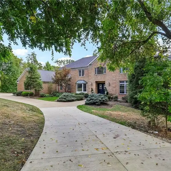 BEAUTIFUL CUSTOM BUILT BRICK HOME