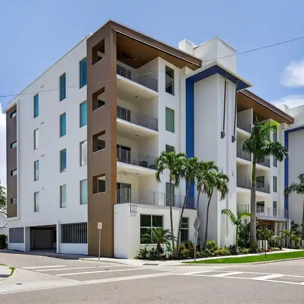 PRIVACY AND STYLE IN THE HEART OF DOWNTOWN SARASOTA