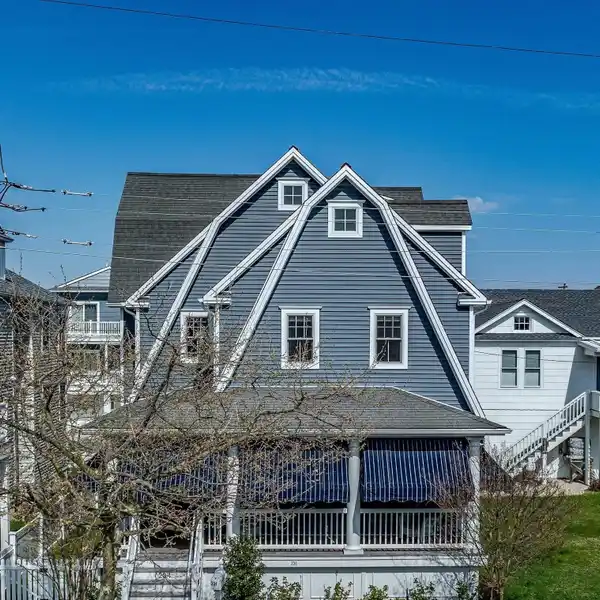 CLASSIC DESIGN WITH MODERN AMENITIES